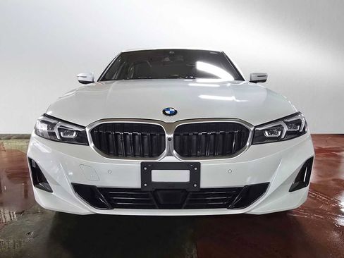 Used 2025 BMW 330i xDrive Sedan w/ M Sport Package image 8