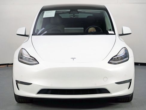 Used 2021 Tesla Model Y Long Range image 47