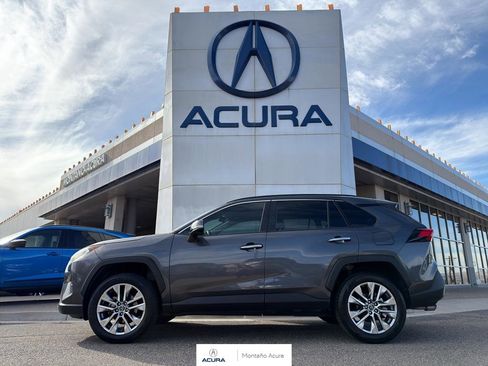 Used 2019 Toyota RAV4 Limited image 1