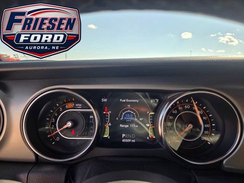 Used 2021 Jeep Wrangler Sport AWD/4WD image 17