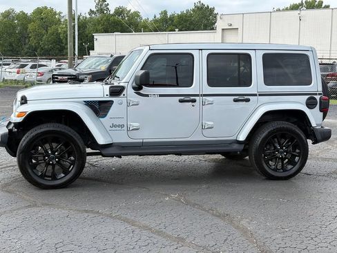 Used 2024 Jeep Wrangler Unlimited Sahara w/ Technology Group AWD/4WD image 4