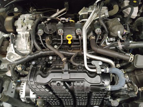 Used 2025 Nissan Altima 2.5 SV FWD image 30