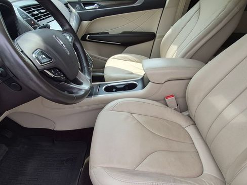 Used 2019 Lincoln MKC Reserve AWD/4WD image 12