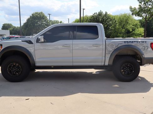 Used 2023 Ford F150 Raptor w/ Raptor 37 Performance Package AWD/4WD image 7