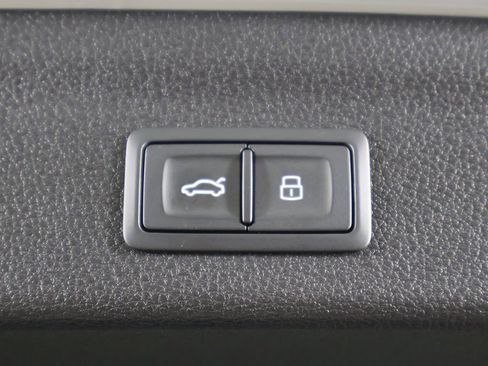 Used 2024 Audi Q3 2.0T Premium Plus w/ Premium Plus Package image 23