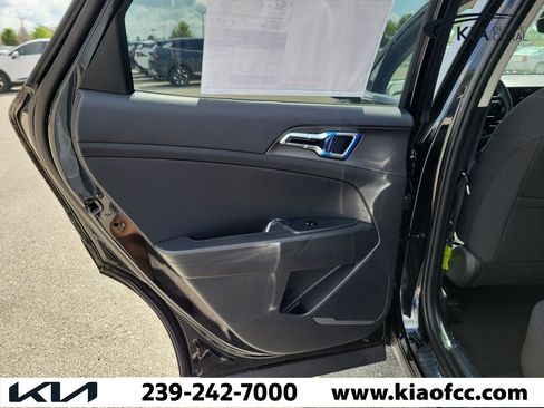 New 2026 Kia Sportage LX FWD image 14
