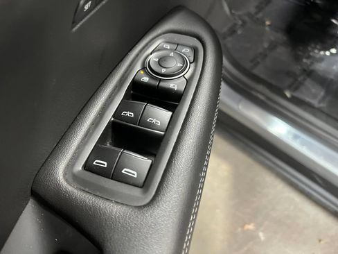 Used 2024 Cadillac XT6 Luxury FWD image 23