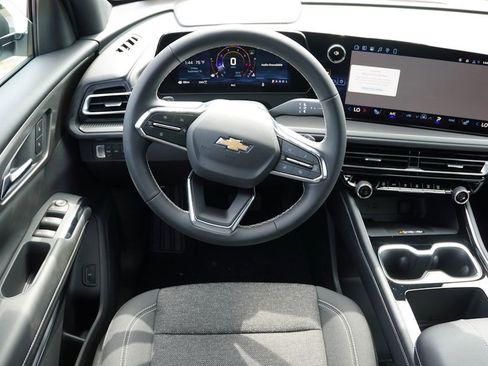 New 2026 Chevrolet Traverse LT w/ Driver Confidence Package image 13