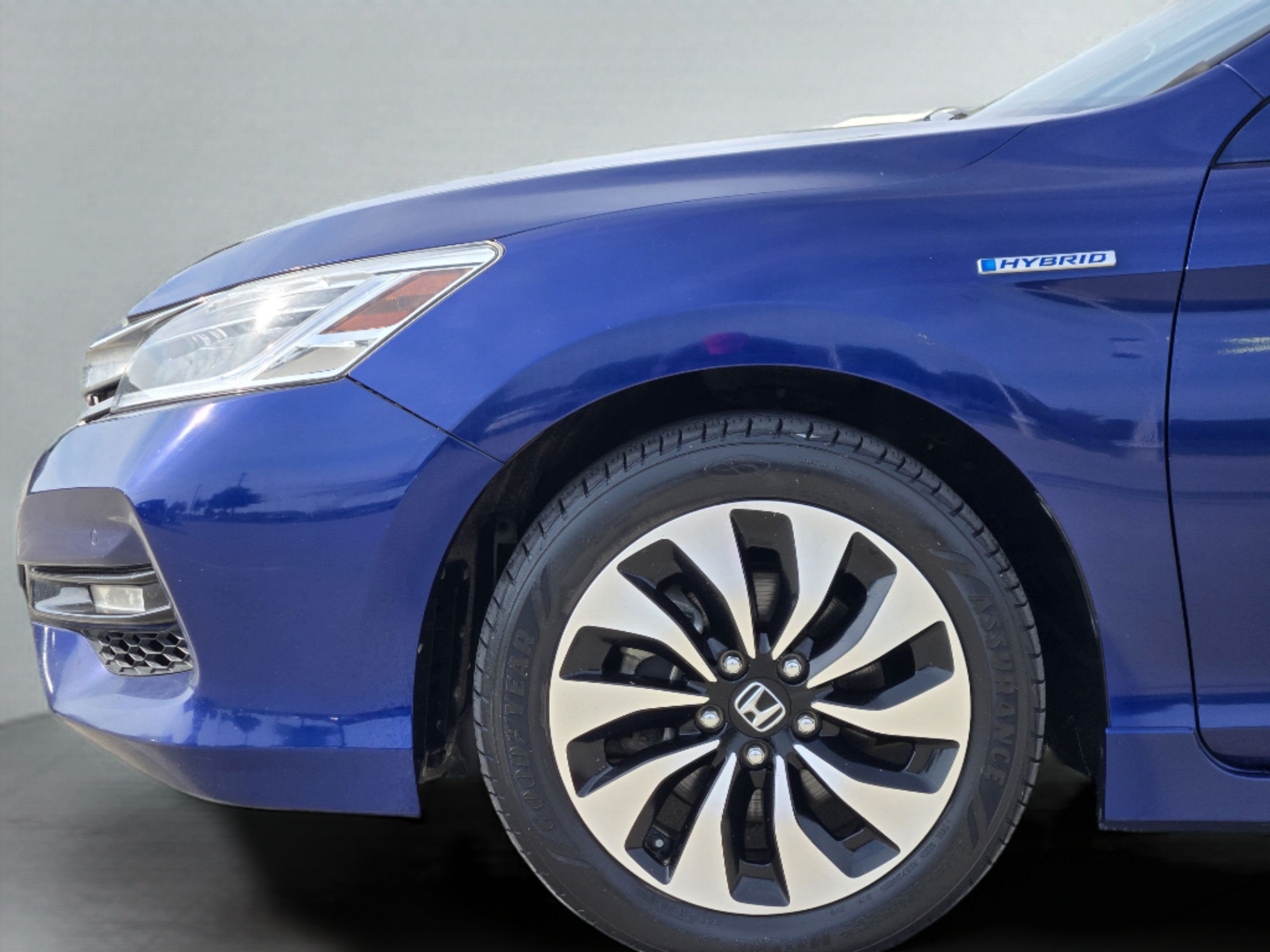 Used 2017 Honda Accord Touring image 29