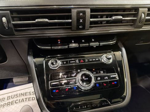 Used 2022 Lincoln Corsair Reserve w/ Equipment Group 201A image 21