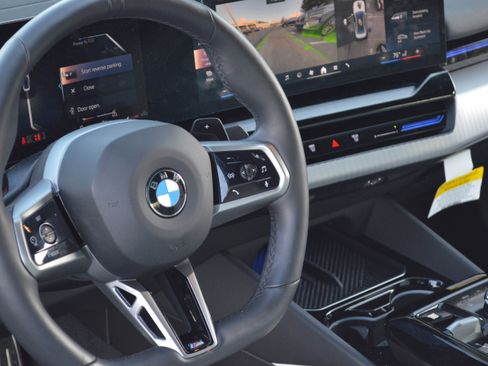 Used 2026 BMW 530i 530i w/ M Sport Package image 26