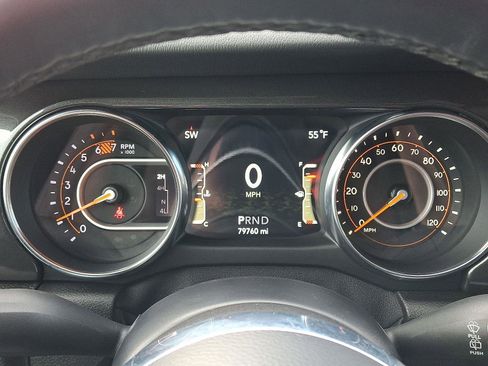 Used 2020 Jeep Wrangler Unlimited Sahara image 22