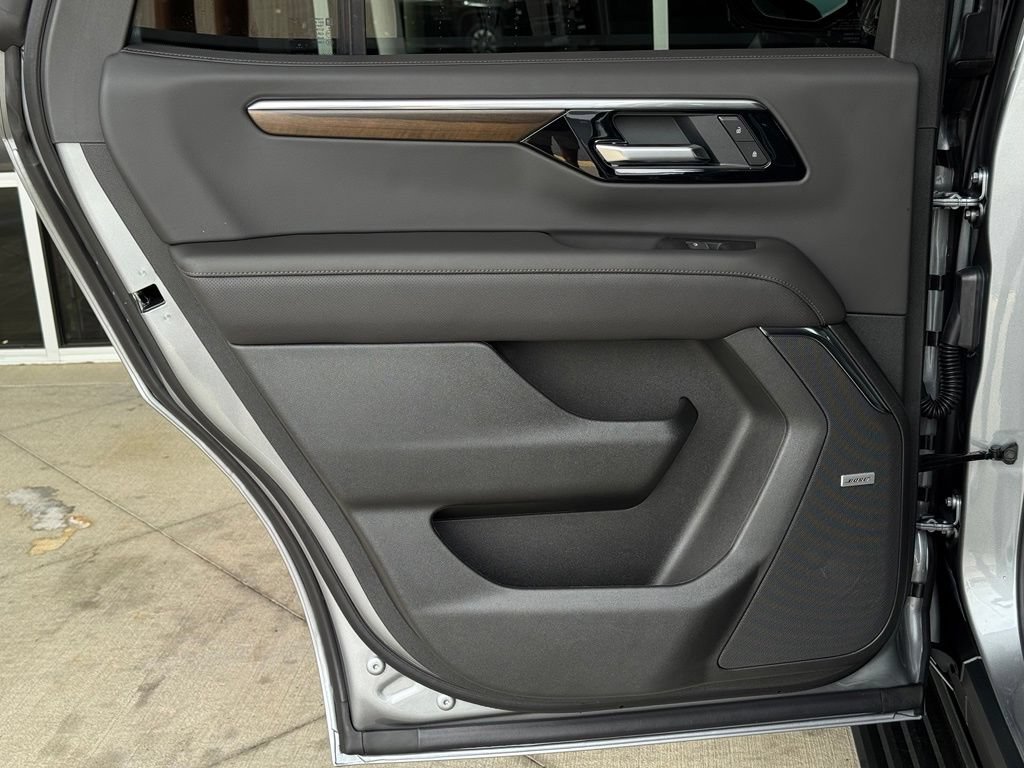 New 2026 Chevrolet Tahoe High Country AWD/4WD image 23