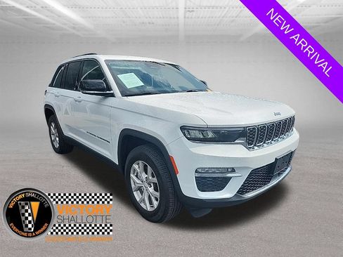 Used 2023 Jeep Grand Cherokee Limited AWD/4WD image 1