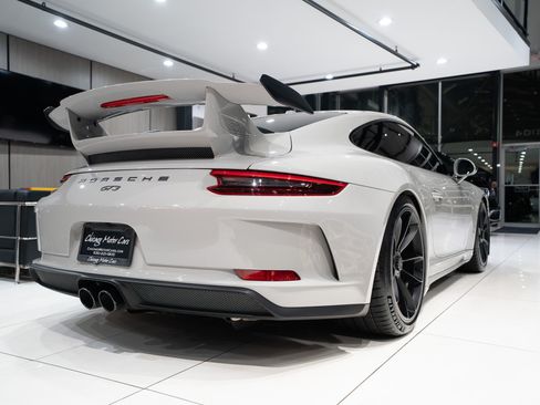 Used 2018 Porsche 911 GT3 RWD image 39