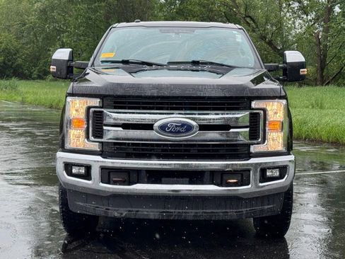 Used 2017 Ford F250 XLT w/ XLT Premium Package AWD/4WD image 2