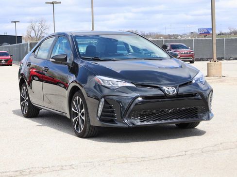 Used 2018 Toyota Corolla XSE image 4
