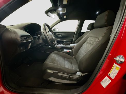 Used 2025 Honda HR-V Sport image 13
