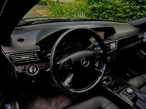 Used 2011 Mercedes-Benz E 350 4MATIC Sedan image 15