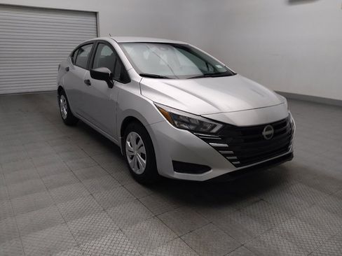 Used 2025 Nissan Versa S w/ Trunk Package image 13