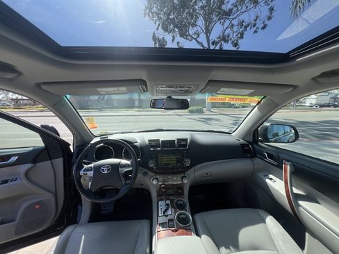 Used 2011 Toyota Highlander Limited image 20