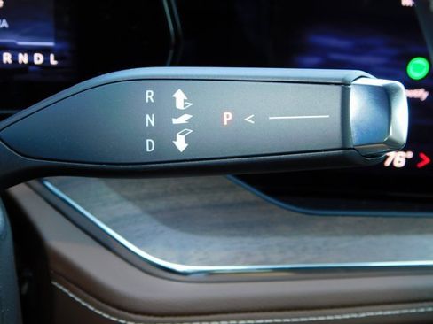 New 2025 Chevrolet Suburban High Country image 45