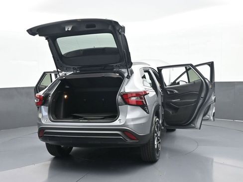 Used 2025 Chevrolet Trax RS w/ Driver Confidence Package image 64