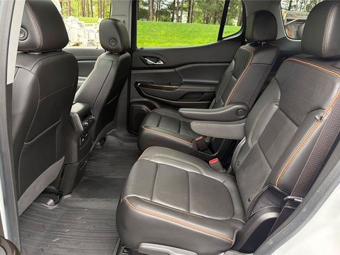 Used 2023 GMC Acadia AT4 w/ Technology Package AWD/4WD image 11