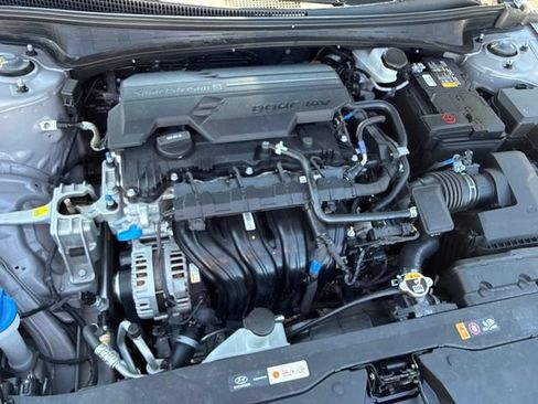 Used 2026 Hyundai Elantra SE FWD image 30