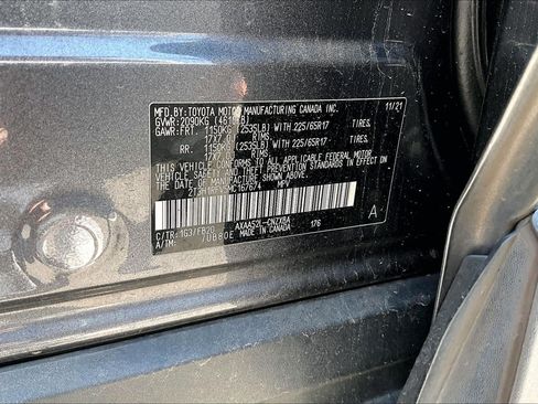 Used 2021 Toyota RAV4 LE w/ Carpet Mat Package (TMS) FWD image 31