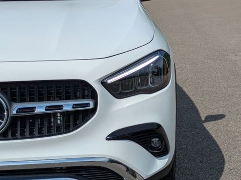 Used 2025 Mercedes-Benz GLA 250 4MATIC image 13