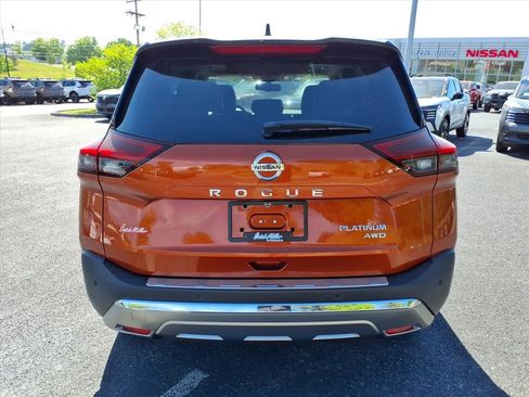 Used 2021 Nissan Rogue Platinum AWD/4WD image 6