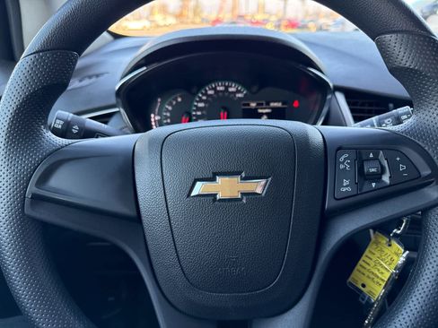 Used 2017 Chevrolet Trax LS image 21