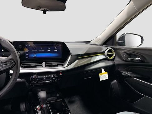 New 2026 Chevrolet Trax LT image 24