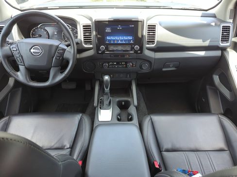 Used 2024 Nissan Frontier SL w/ Technology Package RWD image 15