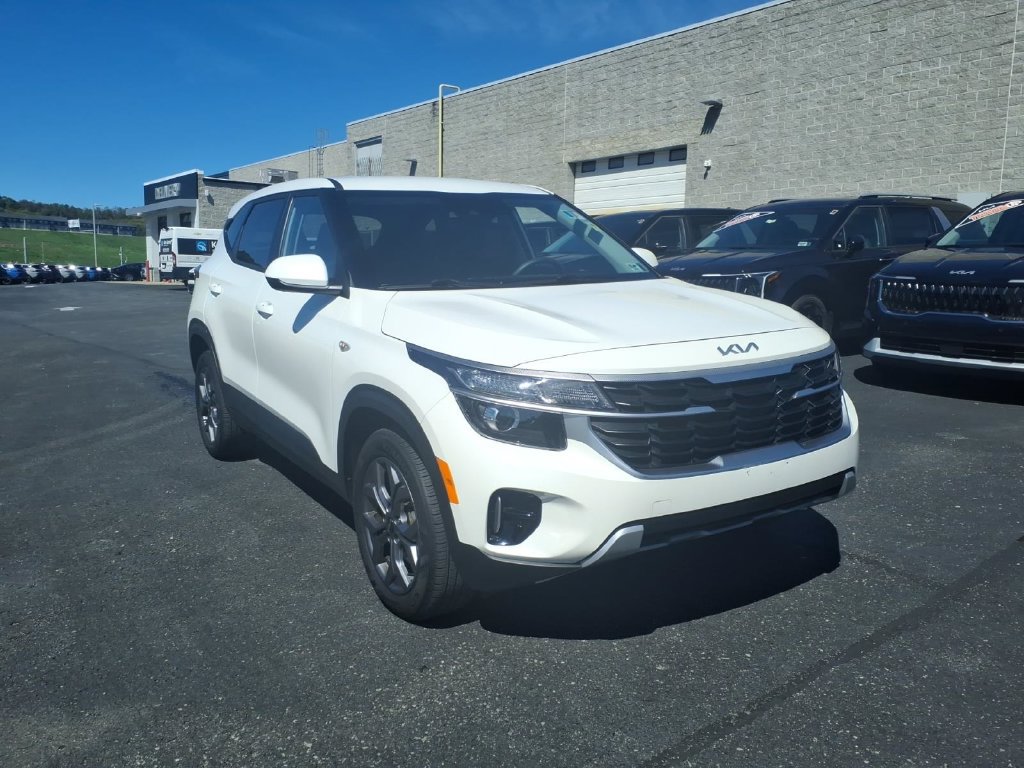 Certified 2024 Kia Seltos LX AWD/4WD image 6