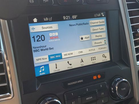 Used 2017 Ford F250 Lariat w/ Lariat Ultimate Package AWD/4WD image 29