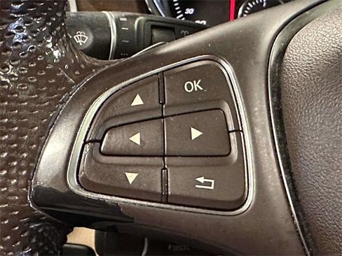 Used 2018 Mercedes-Benz GLE 350 4MATIC image 22