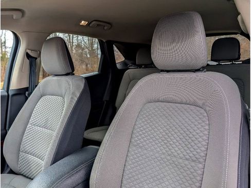 Used 2020 Ford Escape SE image 16