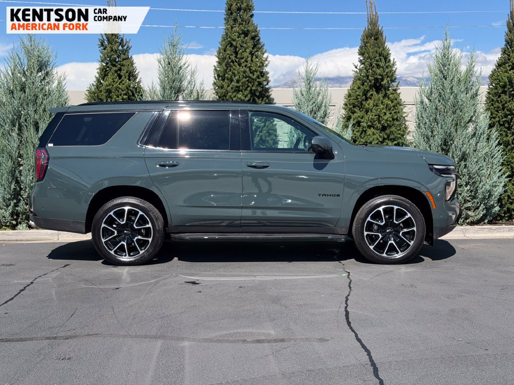 Used 2026 Chevrolet Tahoe RST AWD/4WD image 9