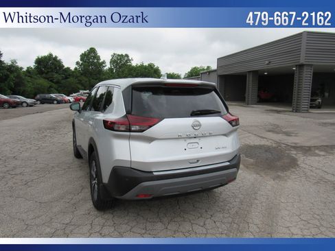 Used 2022 Nissan Rogue SV AWD/4WD image 13