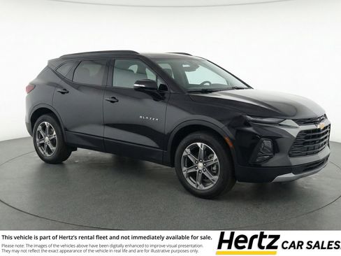 Used 2025 Chevrolet Blazer LT FWD image 1