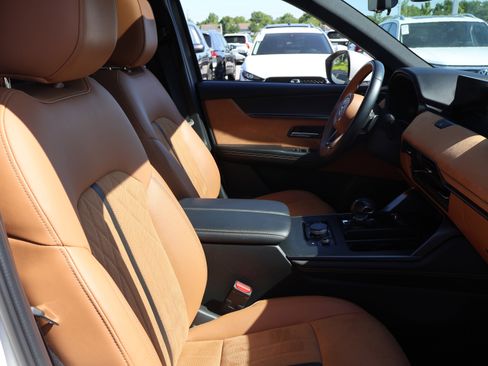 Certified 2025 MAZDA CX-90 3.3 Turbo S w/ Premium Plus AWD/4WD image 8