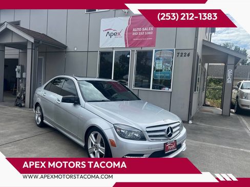 Used 2011 Mercedes-Benz C 300 4MATIC Sedan image 1