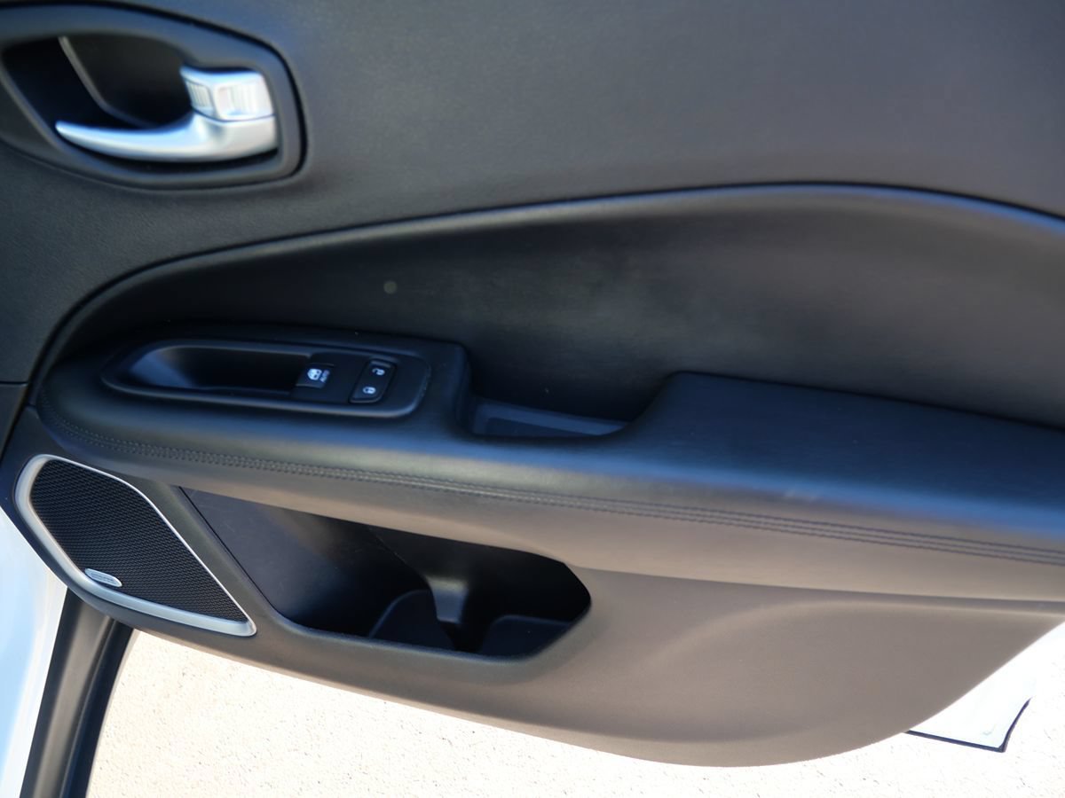 Used 2021 Jeep Compass Latitude w/ Sun and Sound Group AWD/4WD image 19