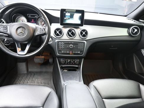 Used 2015 Mercedes-Benz CLA 250 image 9