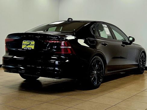 Used 2023 Volvo S60 T8 Plus w/ Climate Package AWD/4WD image 4