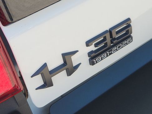 New 2026 Ford F250 Lariat w/ Black Appearance Package AWD/4WD image 11