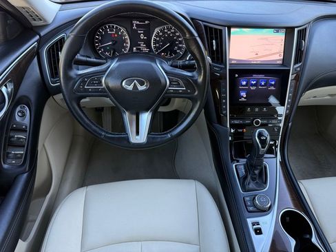 Used 2019 INFINITI Q50 Luxe w/ Essential Package (3.0T Luxe) image 10