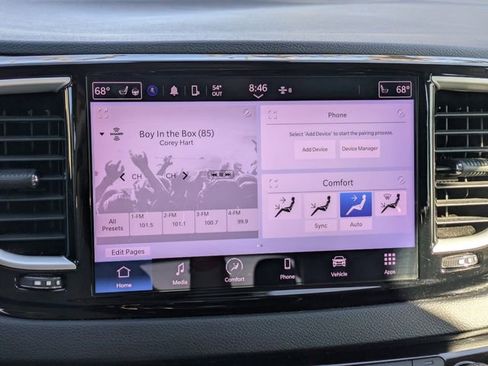 Used 2023 Chrysler Pacifica Touring-L image 20